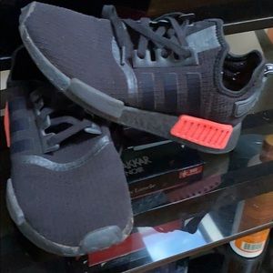 Nmd’s size 6 Addidas